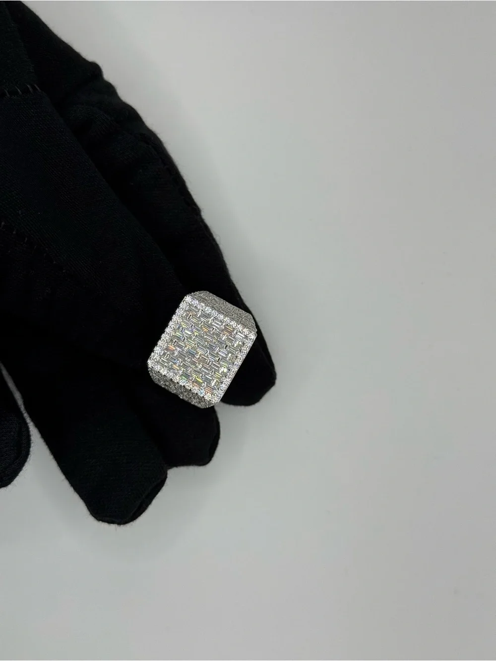 S925 silver moissanite ring size 10 VVS1 GRA certified